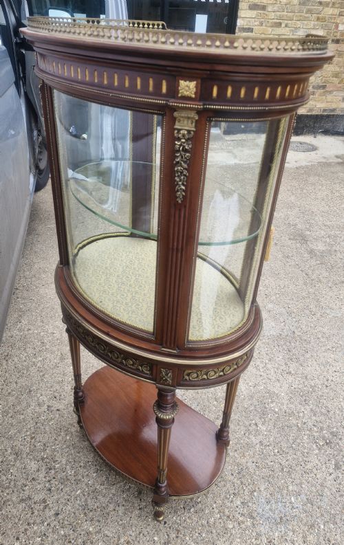 GOOD FREESTANDING MAHOGANY BIJOUTERIE DISPLAY CABINET - ADDITIONAL PHOTO 2