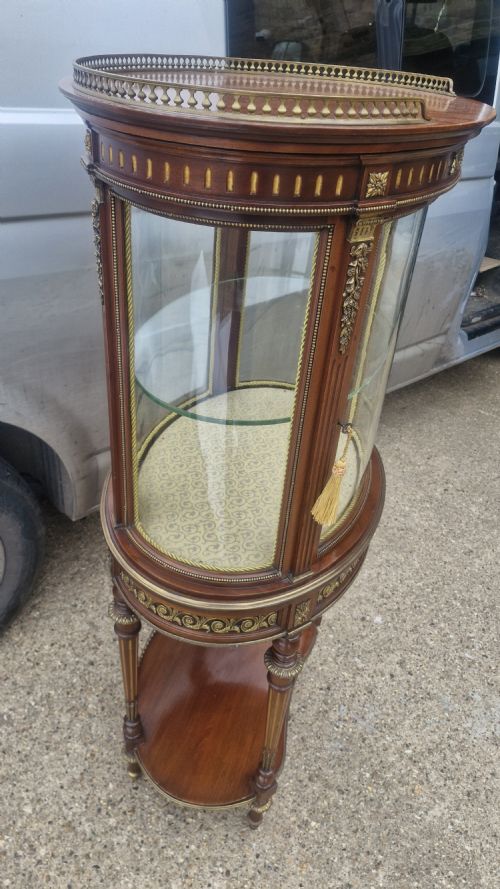 GOOD FREESTANDING MAHOGANY BIJOUTERIE DISPLAY CABINET - ADDITIONAL PHOTO 4