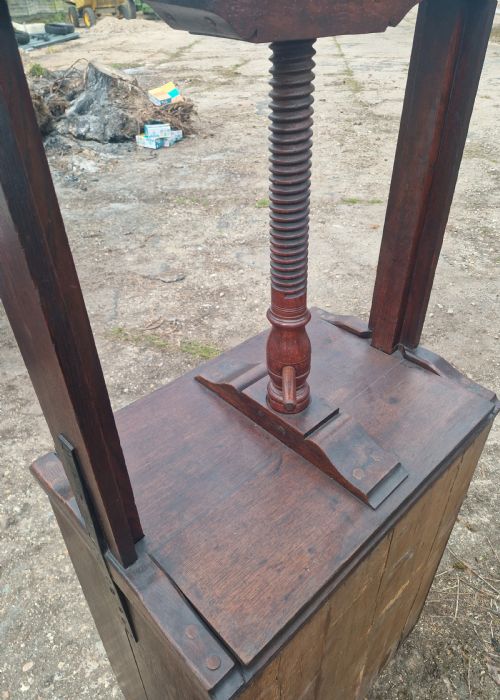 EARLY VICTORIAN OAK BOOK PRESS - ADDITIONAL PHOTO 2