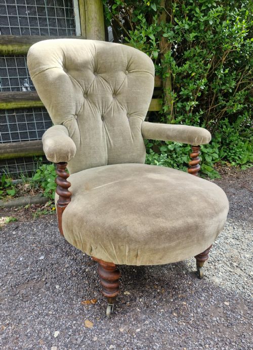 MID VICTORIAN UPHOLSTERED BEDROOM ARMCHAIR WITH BARLEY TWIST FRAME - ADDITIONAL PHOTO 4