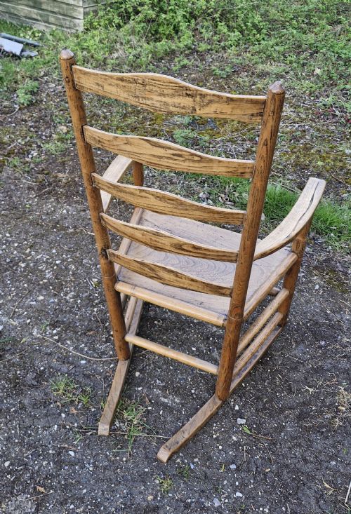 EARLY 19TH CENTURY ROCKING ARMCHAIR - ADDITIONAL PHOTO 4