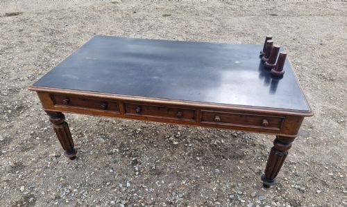 19TH CENTURY MAHOGANY 6 DRAWER PARTNERS WRITING TABLE - ADDITIONAL PHOTO 3