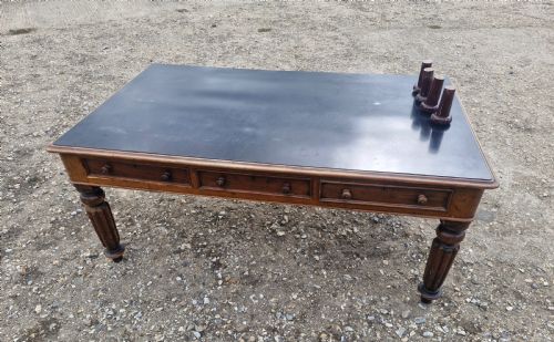 19TH CENTURY MAHOGANY 6 DRAWER PARTNERS WRITING TABLE - ADDITIONAL PHOTO 4
