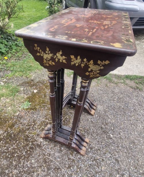 NEST OF 4 LACQUERED OCCASIONAL TABLES - ADDITIONAL PHOTO 9