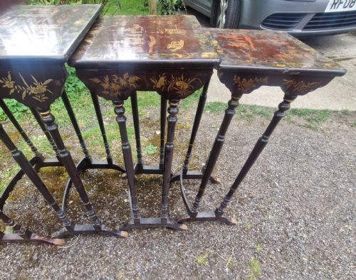 NEST OF 4 LACQUERED OCCASIONAL TABLES - ADDITIONAL PHOTO 12