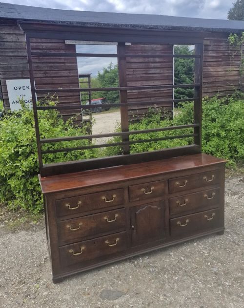 early 19th century oak dresser with rack - CATEGORY: ANTIQUE DRESSERS - DATED 19TH CENTURY