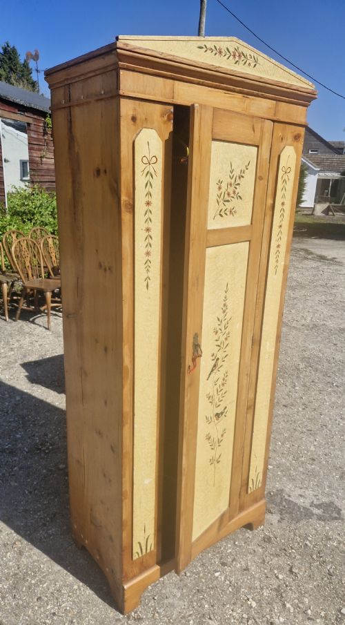 LATE VICTORIAN PINE HALL WARDROBE WITH ORIGINAL DECORATION - ADDITIONAL PHOTO 3