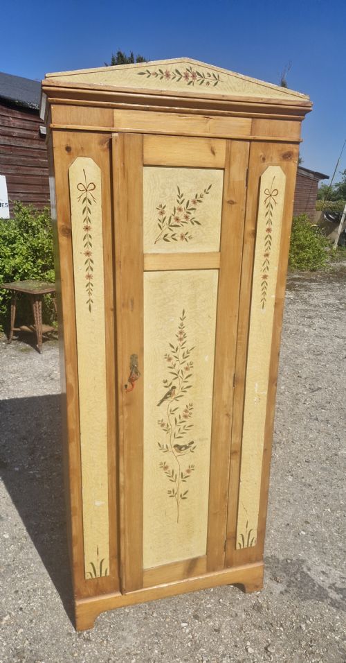 LATE VICTORIAN PINE HALL WARDROBE WITH ORIGINAL DECORATION - ADDITIONAL PHOTO 4