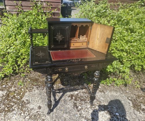 VICTORIAN EBONISED WRITING TABLE - ADDITIONAL PHOTO 3