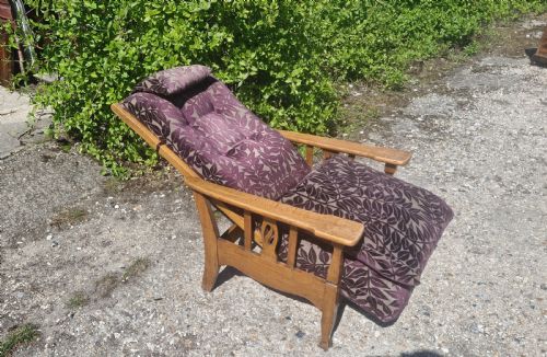 OAK ARTS AND CRAFTS RECLINING ARMCHAIR IN THE STYLE OF LIBERTY'S - ADDITIONAL PHOTO 3
