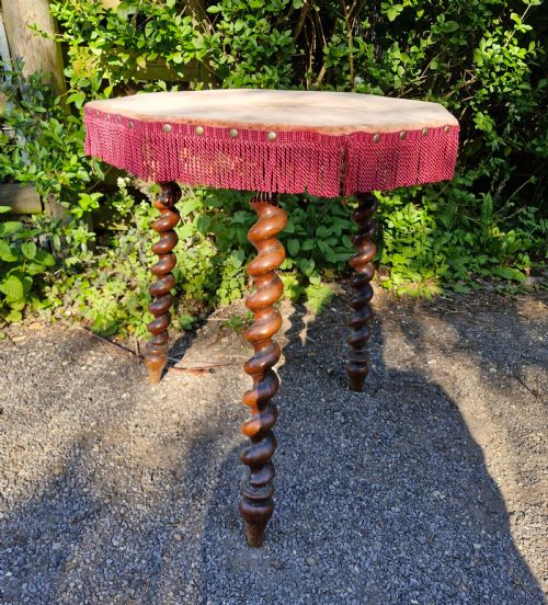 mid victorian gypsy table on good barley twist walnut legs - CATEGORY: ANTIQUE TABLES - DATED 1870