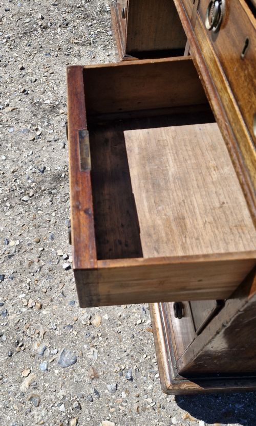LARGE 19TH CENTURY MAHOGANY KNEEHOLE PEDESTAL WRITING DESK - ADDITIONAL PHOTO 2