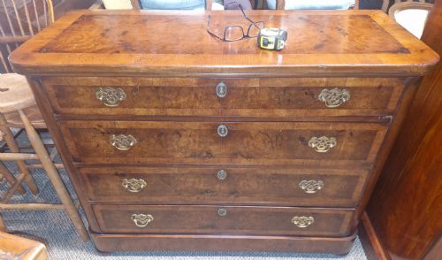 WALNUT CHEST OF DRAWERS - ADDITIONAL PHOTO 5