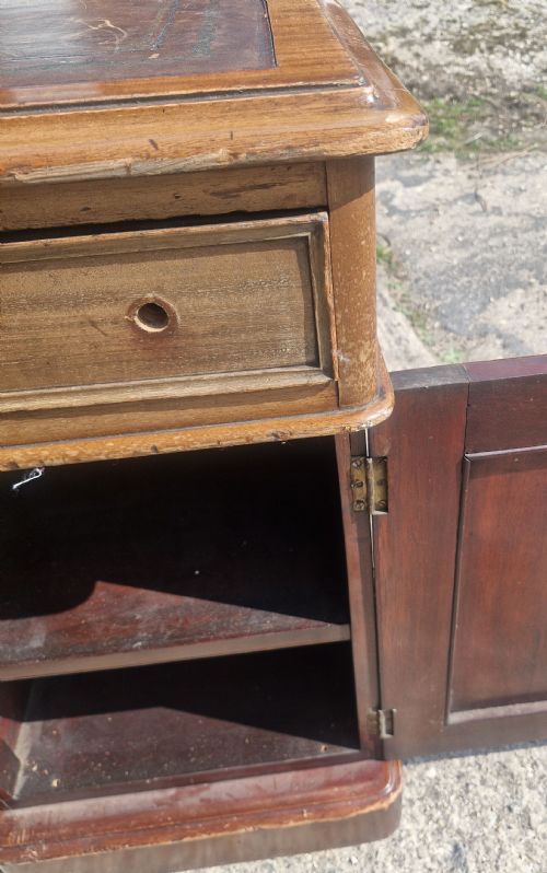 VICTORIAN MAHOGANY DOUBLE PEDESTAL PARTNERS WRITING DESK - ADDITIONAL PHOTO 6