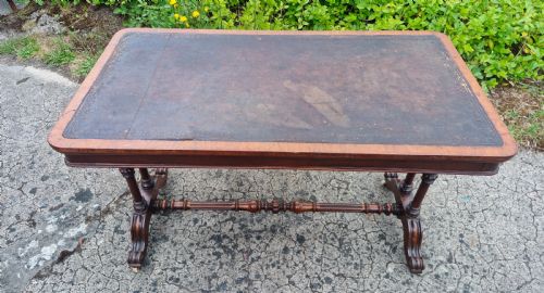 MID VICTORIAN WALNUT LEATHER TOP LIBRARY TABLE - ADDITIONAL PHOTO 3