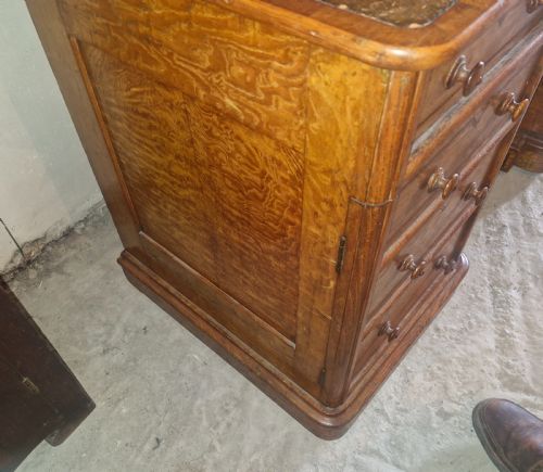 VICTORIAN HUNGARIAN ASH KNEEHOLE PEDESTAL WRITING DESK - ADDITIONAL PHOTO 2