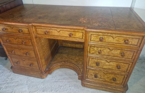 VICTORIAN HUNGARIAN ASH KNEEHOLE PEDESTAL WRITING DESK - ADDITIONAL PHOTO 8
