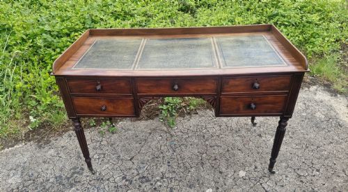 regency mahogany writing table with a gillows style legs - CATEGORY: ANTIQUE TABLES - DATED REGENCY