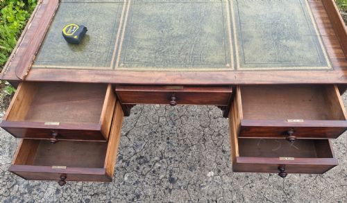 REGENCY MAHOGANY WRITING TABLE WITH A GILLOWS STYLE LEGS - ADDITIONAL PHOTO 1