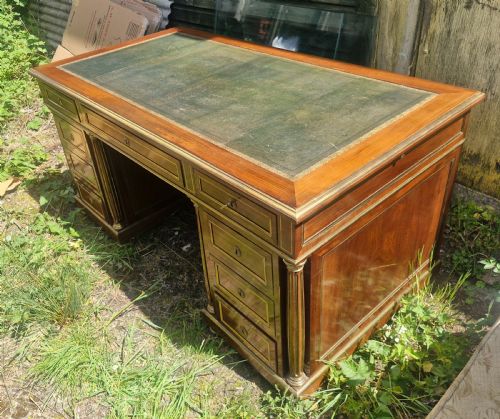 GOOD 19TH CENTURY BRASS BANDED AND INLAID MAHOGANY PEDESTAL WRITING DESK - ADDITIONAL PHOTO 9