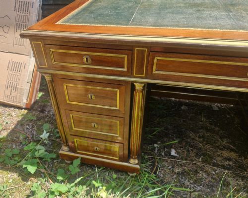 GOOD 19TH CENTURY BRASS BANDED AND INLAID MAHOGANY PEDESTAL WRITING DESK - ADDITIONAL PHOTO 13