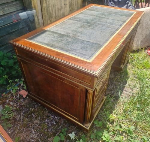GOOD 19TH CENTURY BRASS BANDED AND INLAID MAHOGANY PEDESTAL WRITING DESK - ADDITIONAL PHOTO 26