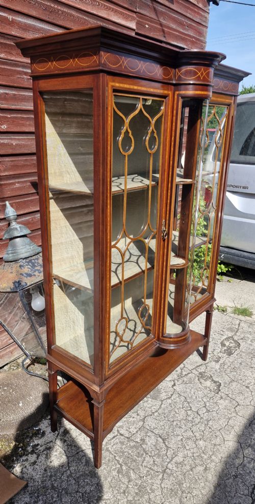 EDWARDIAN INLAID MAHOGANY BIJOUTERIE DISPLAY CABINET IN GOOD CONDITION - ADDITIONAL PHOTO 5