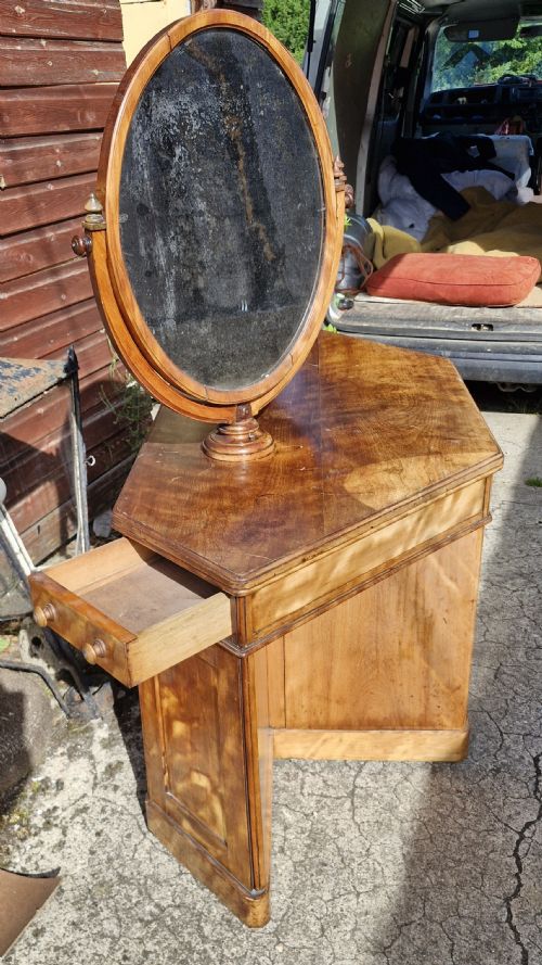 HIGHLY UNUSUAL VICTORIAN SATINBIRCH DOUBLE DRESSING TABLE WITH MAKERS STAMP - ADDITIONAL PHOTO 3