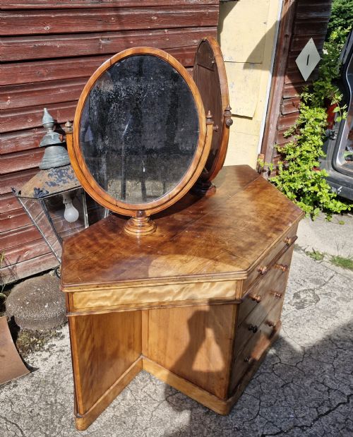 HIGHLY UNUSUAL VICTORIAN SATINBIRCH DOUBLE DRESSING TABLE WITH MAKERS STAMP - ADDITIONAL PHOTO 6