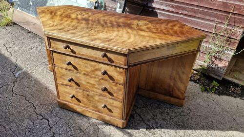 HIGHLY UNUSUAL VICTORIAN SATINBIRCH DOUBLE DRESSING TABLE WITH MAKERS STAMP - ADDITIONAL PHOTO 13