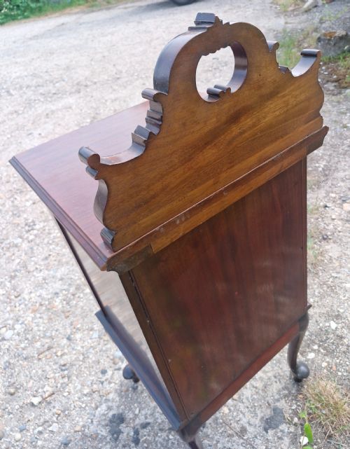 LATE VICTORIAN INLAID MAHOGANY BEDSIDE CABINET - ADDITIONAL PHOTO 6