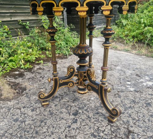 19TH CENTURY PAINTED AND DECORATED OCCASIONAL TABLE - ADDITIONAL PHOTO 4
