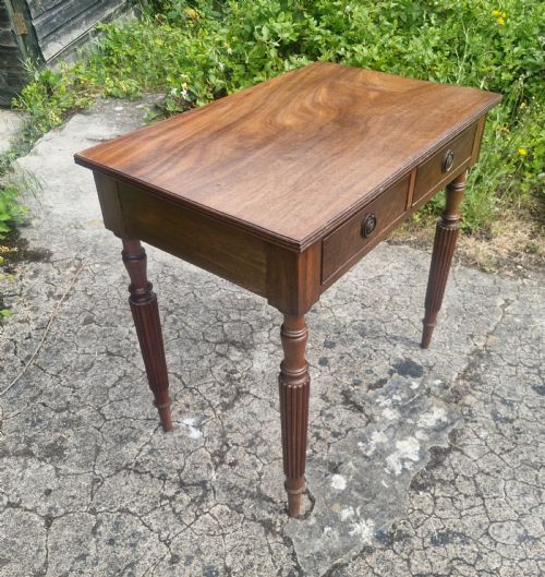 SMALL EDWARDIAN MAHOGANY SIDE TABLE - ADDITIONAL PHOTO 1