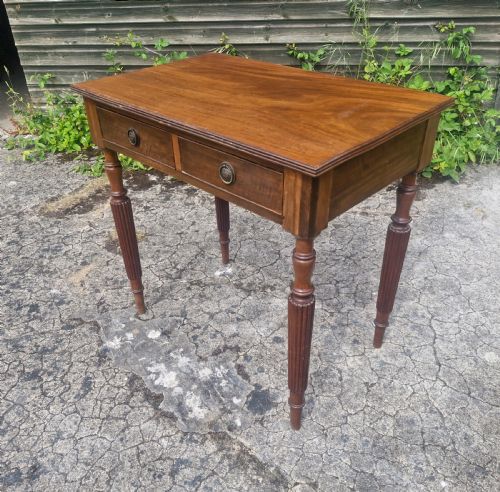 SMALL EDWARDIAN MAHOGANY SIDE TABLE - ADDITIONAL PHOTO 2