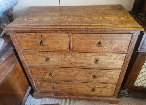 LATE VICTORIAN SOLID OAK ARTS AND CRAFTS CHEST OF DRAWERS - ADDITIONAL PHOTO 5