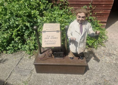 UNUSUAL AND RARE AUTOMATED COBBLERS SHOP DISPLAY MODEL - ADDITIONAL PHOTO 3