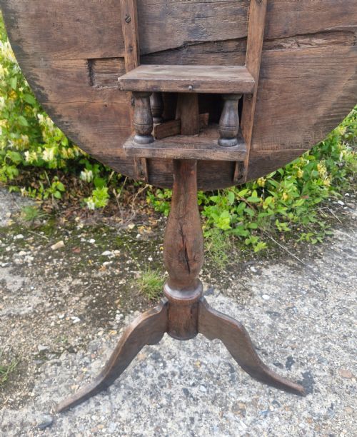 MID 18TH CENTURY REVOLVING OAK TRIPOD TABLE WITH BIRDCAGE - ADDITIONAL PHOTO 2