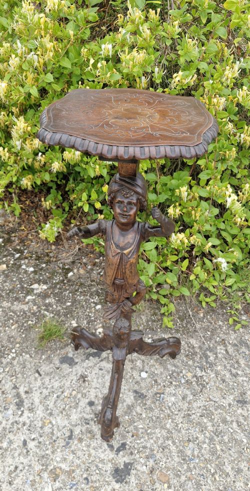 LATE 19TH CENTURY CARVED WALNUT BLACKAMOOR STAND - ADDITIONAL PHOTO 2