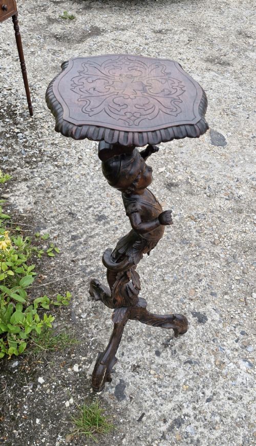 LATE 19TH CENTURY CARVED WALNUT BLACKAMOOR STAND - ADDITIONAL PHOTO 5