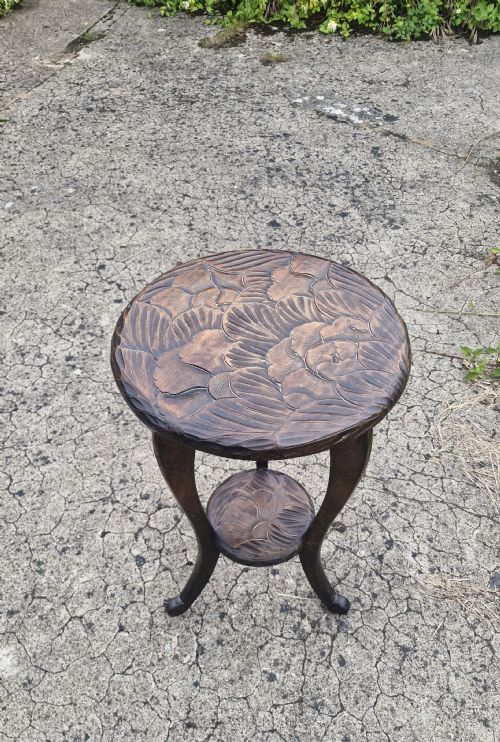 LIBERTY'S CARVED 2 TIER OCCASIONAL TABLE - ADDITIONAL PHOTO 2