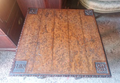LATE VICTORIAN 2 TIER OCCASIONAL TABLE WITH WONDERFUL POLLARD TOP - ADDITIONAL PHOTO 1