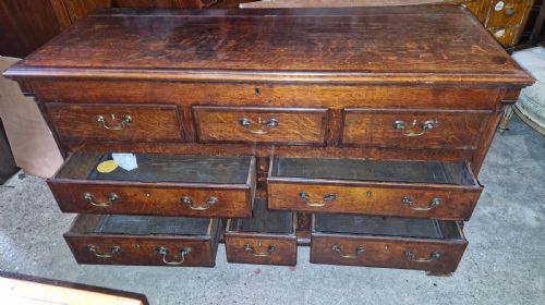 SMALL LATE GEORGIAN OAK AND CROSS BANDED LANCASHIRE MULE CHEST - ADDITIONAL PHOTO 1