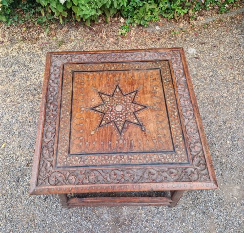 GOOD SIZED CARVED AND INLAID ANGLO INDIAN HOSHIARPUR TABLE - ADDITIONAL PHOTO 3