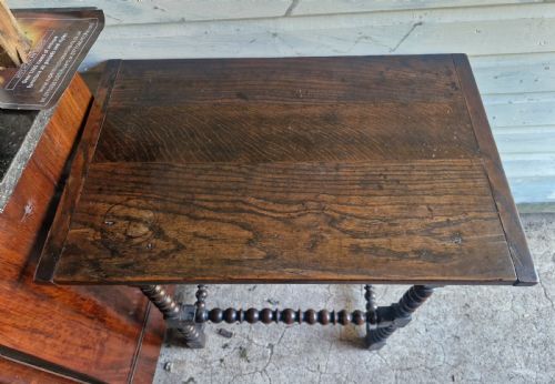 MID 18TH CENTURY OAK SIDE TABLE - ADDITIONAL PHOTO 7