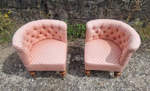 LOVELY PAIR OF LATE VICTORIAN UPHOLSTERED CORNER BEDROOM CHAIRS - ADDITIONAL PHOTO 2