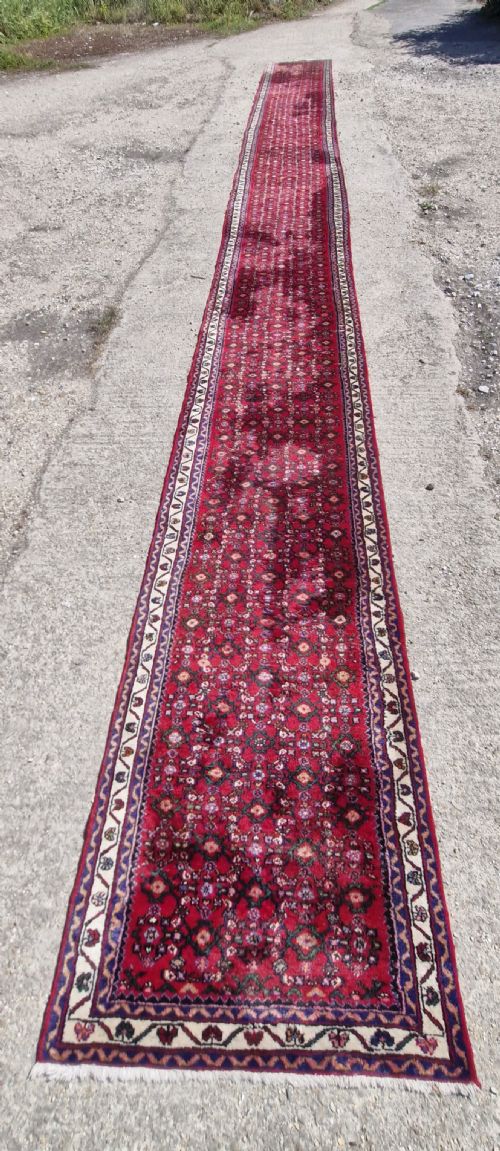 LONG HALL OR LANDING RUNNER 32 FEET - ADDITIONAL PHOTO 9