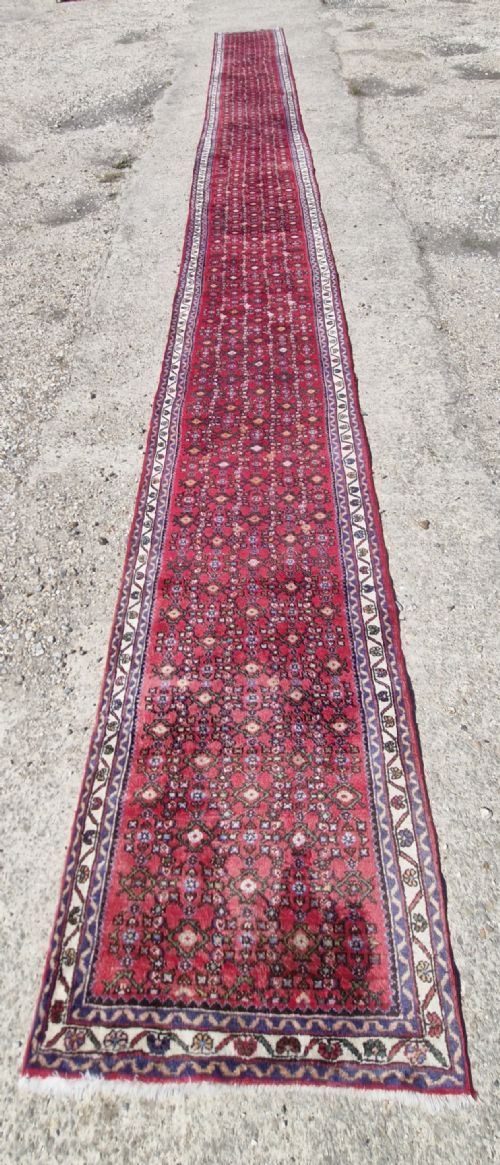 LONG HALL OR LANDING RUNNER 32 FEET - ADDITIONAL PHOTO 2