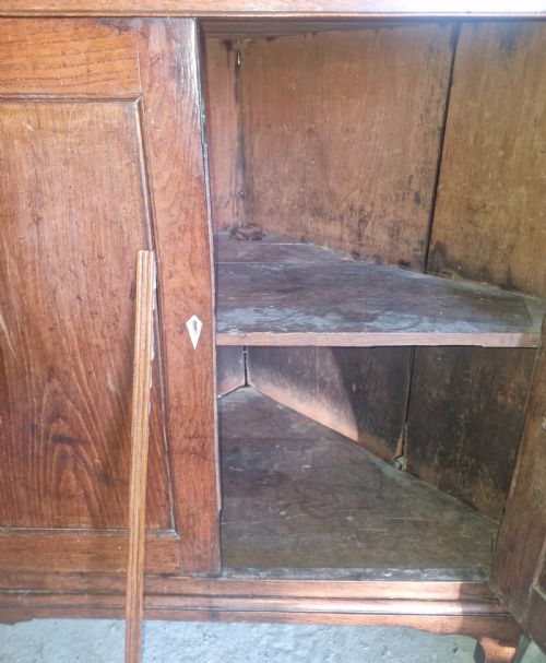 WELSH OAK 2 PART CORNER CUPBOARD - ADDITIONAL PHOTO 6