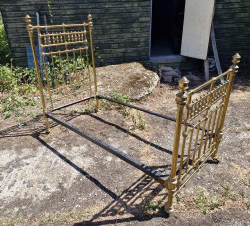 GOOD VICTORIAN BRASS SINGLE BED - ADDITIONAL PHOTO 1