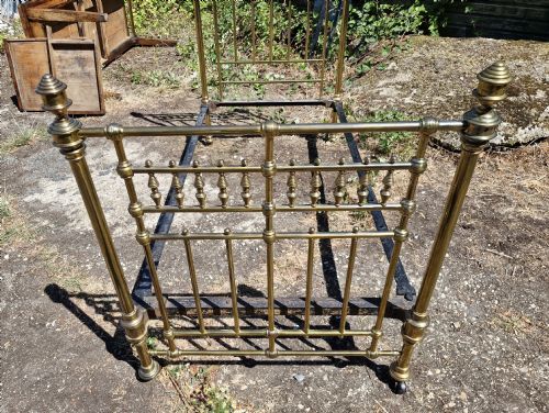GOOD VICTORIAN BRASS SINGLE BED - ADDITIONAL PHOTO 2